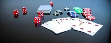 Tampilan aplikasi mobile m14 lengkap dengan sportsbook dan kasino modern